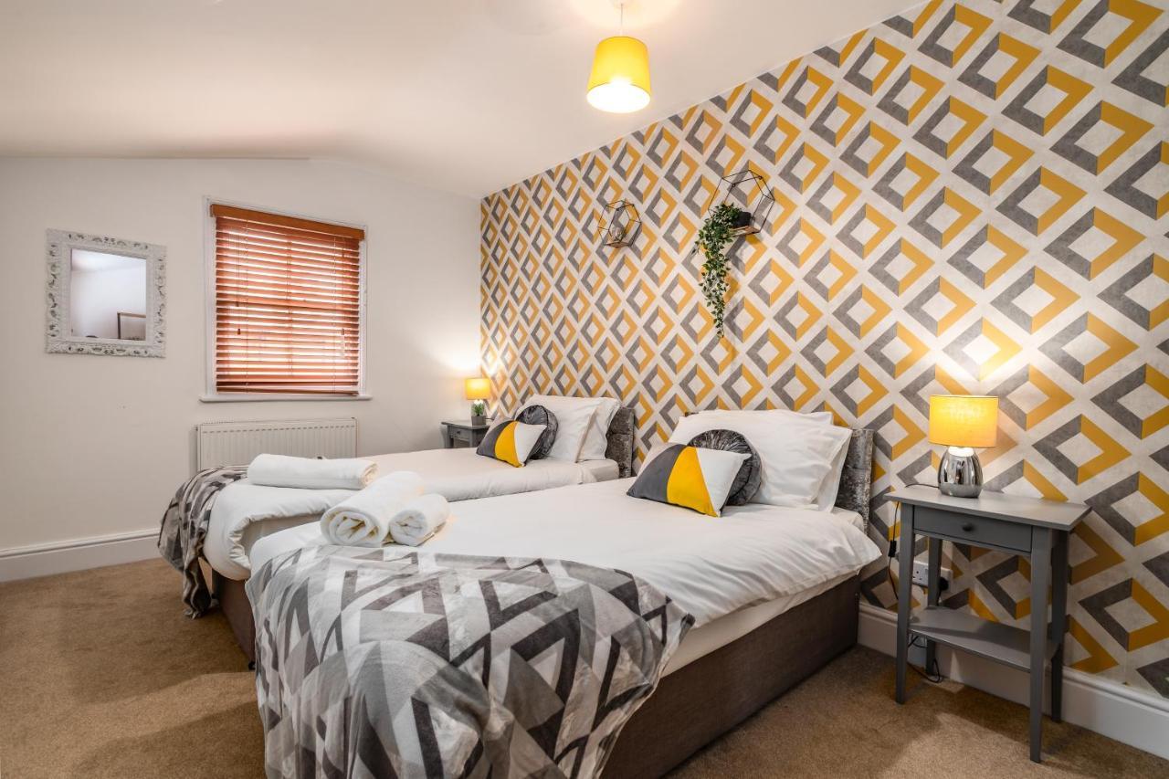 Spacious Contractor House For Large Groups - Private Parking Northampton Esterno foto