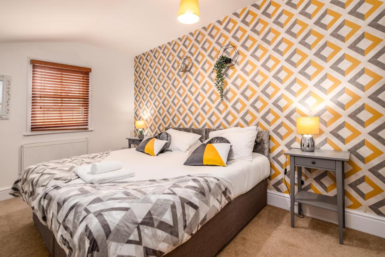 Spacious Contractor House For Large Groups - Private Parking Northampton Esterno foto